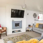 32 Sanctuary Lodge