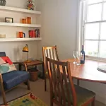Relax And Enjoy The Sea View Margate