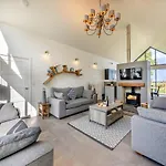 Shearwater Lodge