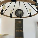 Stunning One Bed Modern & Contemporary Chalet
