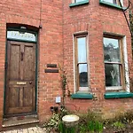 Central Dartmouth 3 Bed Home