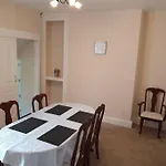 Llwyn Celyn -3 Bed Maisonette Near Pembroke Castle