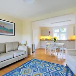 2 Southcombe Terrace