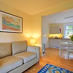2 Southcombe Terrace