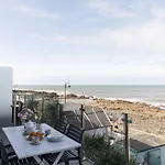 2 Bed Beach House In A Fantastic Sea Front Setting