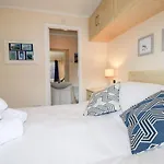 Bay Lodge