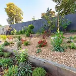 Bournecoast - Modern Bungalow Near River And Shops- Hb2079