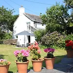 Brook Cottage Is A Traditional Fisherman'S Cottage