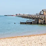Beautiful 2-Bed Holiday Home