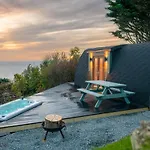 Sea View - Hot Tub