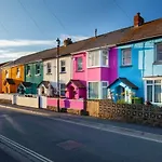 Attractive Pet Friendly Beach House In Westward Ho