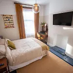 4-Bed Botanical Retreat