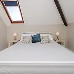 Magnolia House