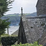 Corner Cottage