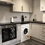 Oliver Wests Beautiful 2 Bedroom Sleeps 4 Apartment