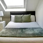 Luxury 2 Bedroom Apartment Southsea - Free Parking