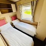 2 Bedroom Caravan Cw111, Whitecliff Bay, Bembridge, Isle Of Wight