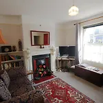Annies, 30 Station Road