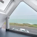 Seaview Apartment