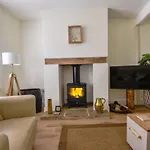 Cove Cottage - Brewers Quay Harbour