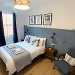 Cosy 1 Bed Cottage Scarborough