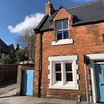 Cosy 1 Bed Cottage Scarborough