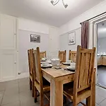 3 Bed In Tenby Fb063