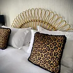 High Tor Guest House