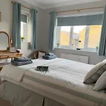 Coastal Retreat 150M From Beach Perfect For Families And Dogs