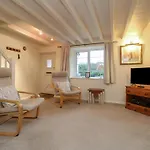 3 Rose Cottages