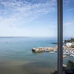Pieces Of Eight - 2 Bedroom Apartment - Tenby -