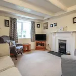 4 Rose Cottages