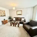Home Centrally Located In Folkestone, Great Location For Families Or Workers