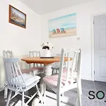 Charming And Spacious 3 Bedroom House Very Close To The Beach