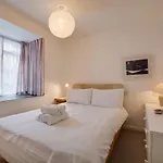 4 Redfern Court