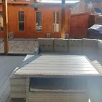 Thistle House - Hot Tub, Parking