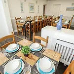 Caxton House