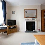 Elegant 2 Bed In The Heart Of Falmouth - Sleeps 4