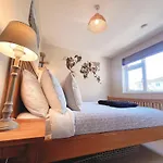 Cosy House Close To Stunning Beaches