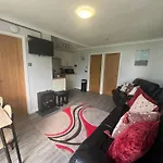 246, Belle Aire, Hemsby - Two Bed Recently Renovated Chalet, Sleeps 5, Free Wi-Fi, Pet Friendly, Bed Linen And Towels Included With Onsite Entertainment