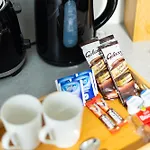Charming Three Bedroom House Near To Beach - Free Wifi And Breakfast