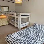 Shippenrill Croyde - Sleeps 14 - Hot Tub Option - Stylish Home With Fire Pit, Table Tennis & Dog Friendly