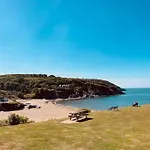 2 Headland Place Aberporth