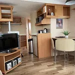 Golden Sands 6 Berth Beach Front Ingoldmells Beds Made Up For Arrival Wifi