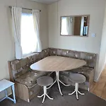 The Luxury Wolds Retreat 6 Berth 3 Bedrooms Beds Made For Arrival Wifi