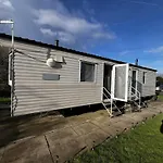 Lovely 6 Berth Caravan At Southview Holiday Park Ref 33182S