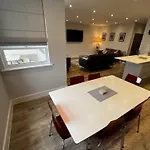 Colonels Apartment-Ground Floor Beach Front Apartment In Sandown