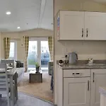 Rosies Retreat - Uk46724