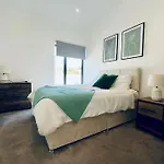 Amazing 2 Bedrooms I Brighton Station I Sleep 6