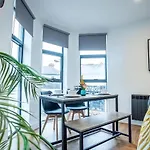 Beautiful 2 Bedroom Flat Next To Brighton Station I Sleep 6 I Rhttt